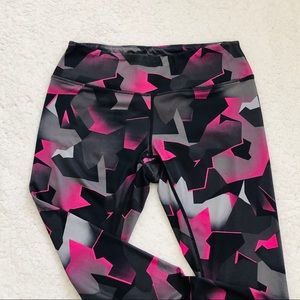 EUC Reebok Workout Pants Leggings Size Medium